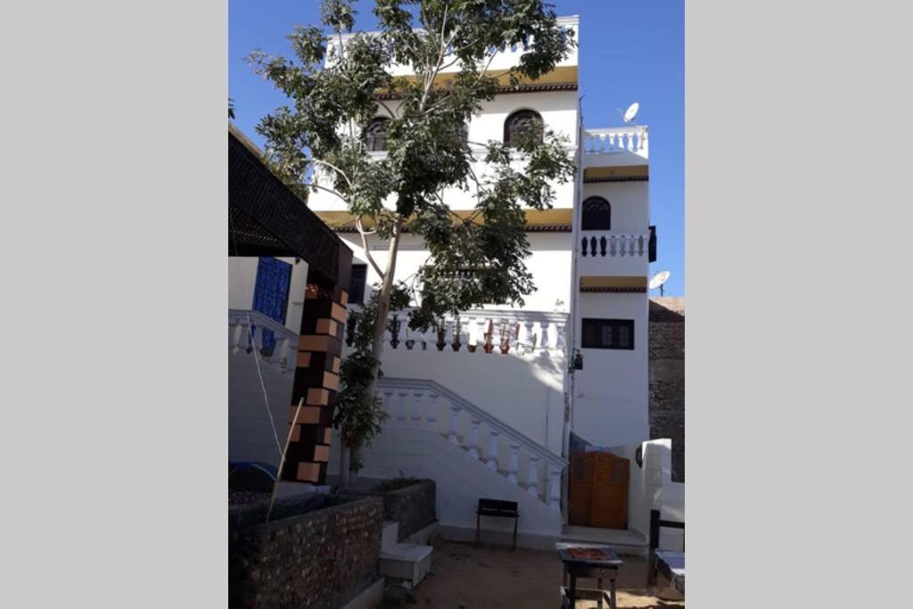 Private House With Garden And Terrace In Aswan Villa Buitenkant foto